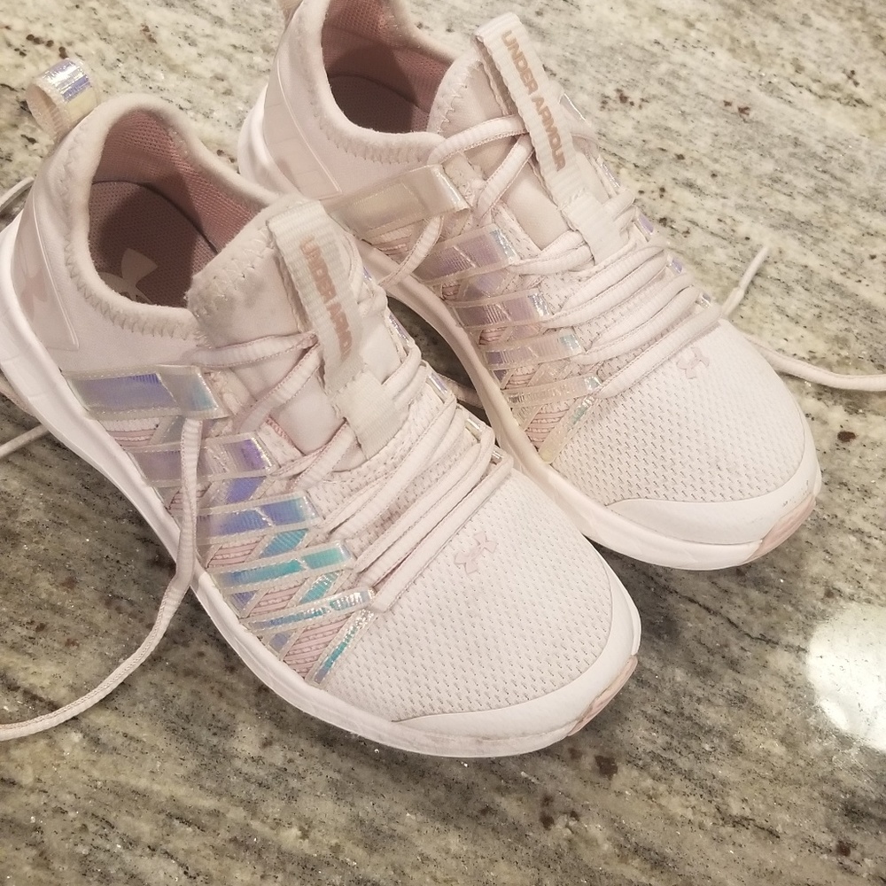 Great condition under Armour shoes